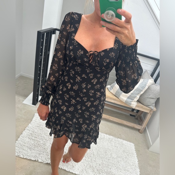 Forever 21 Black Floral Ruffle Hem Mini Dress with Sheer Sleeves fall chic M - Picture 4 of 13